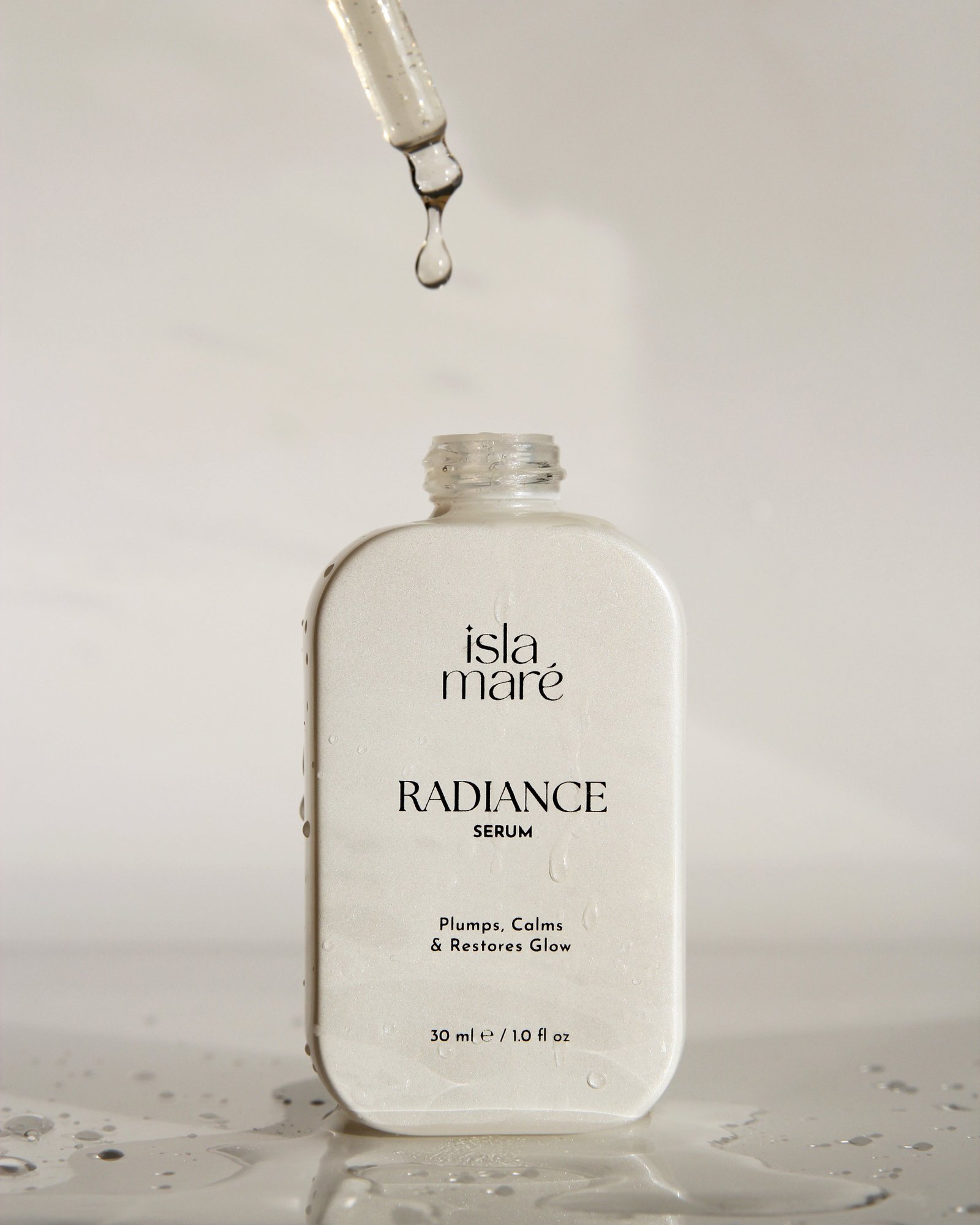 Luxury Radiance Face Serum designed to hydrate and enhance skin radiance